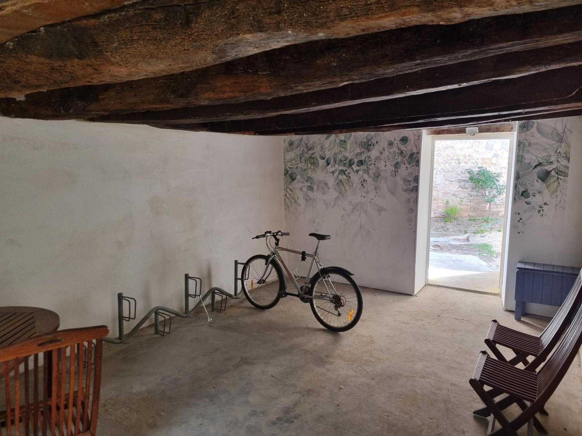 Hotel Fenetre Sur Cour Du Docteur Privey - Secure Park Bike - Voie Bleue Tournus Exterior foto