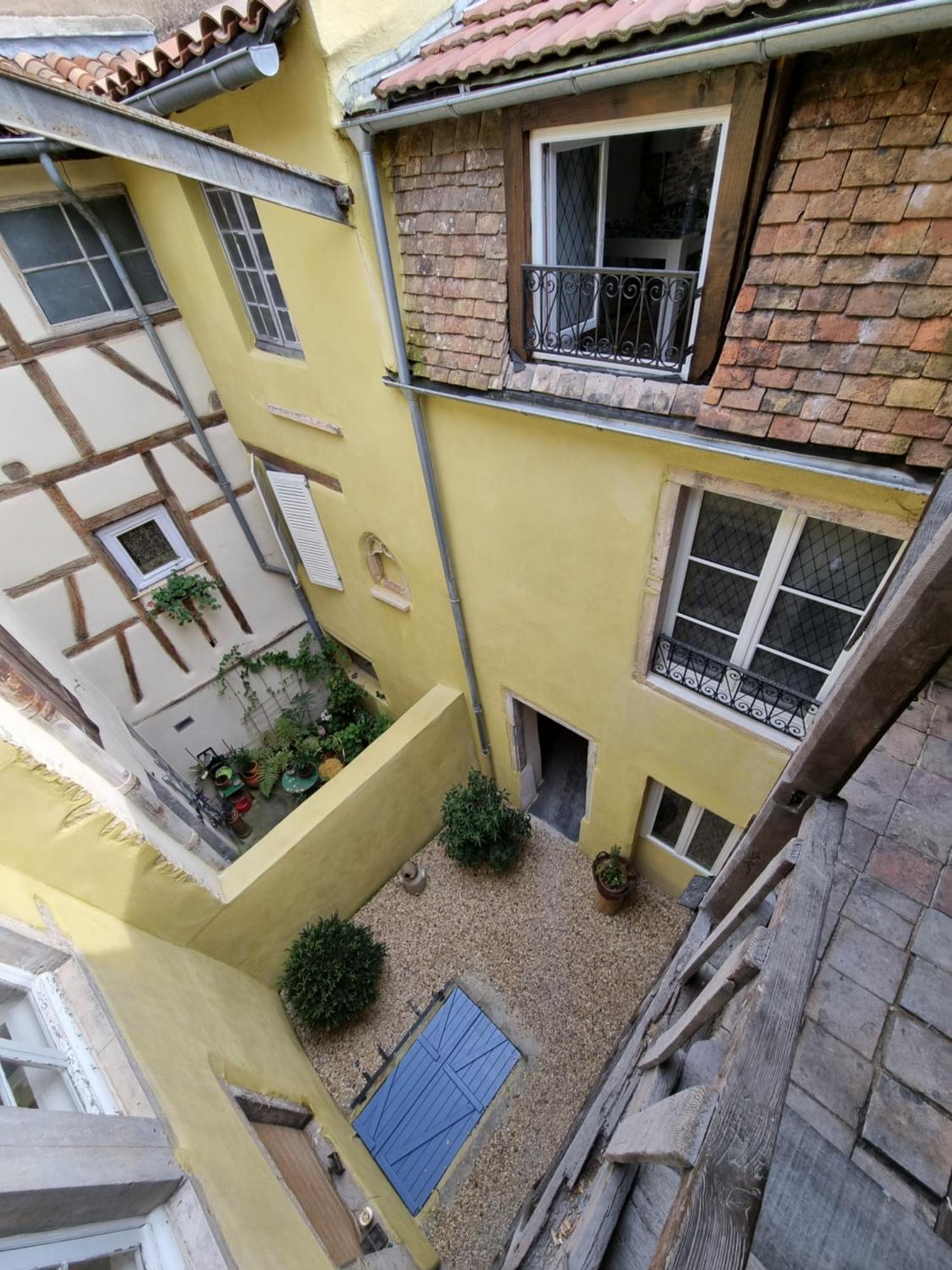 Hotel Fenetre Sur Cour Du Docteur Privey - Secure Park Bike - Voie Bleue Tournus Exterior foto